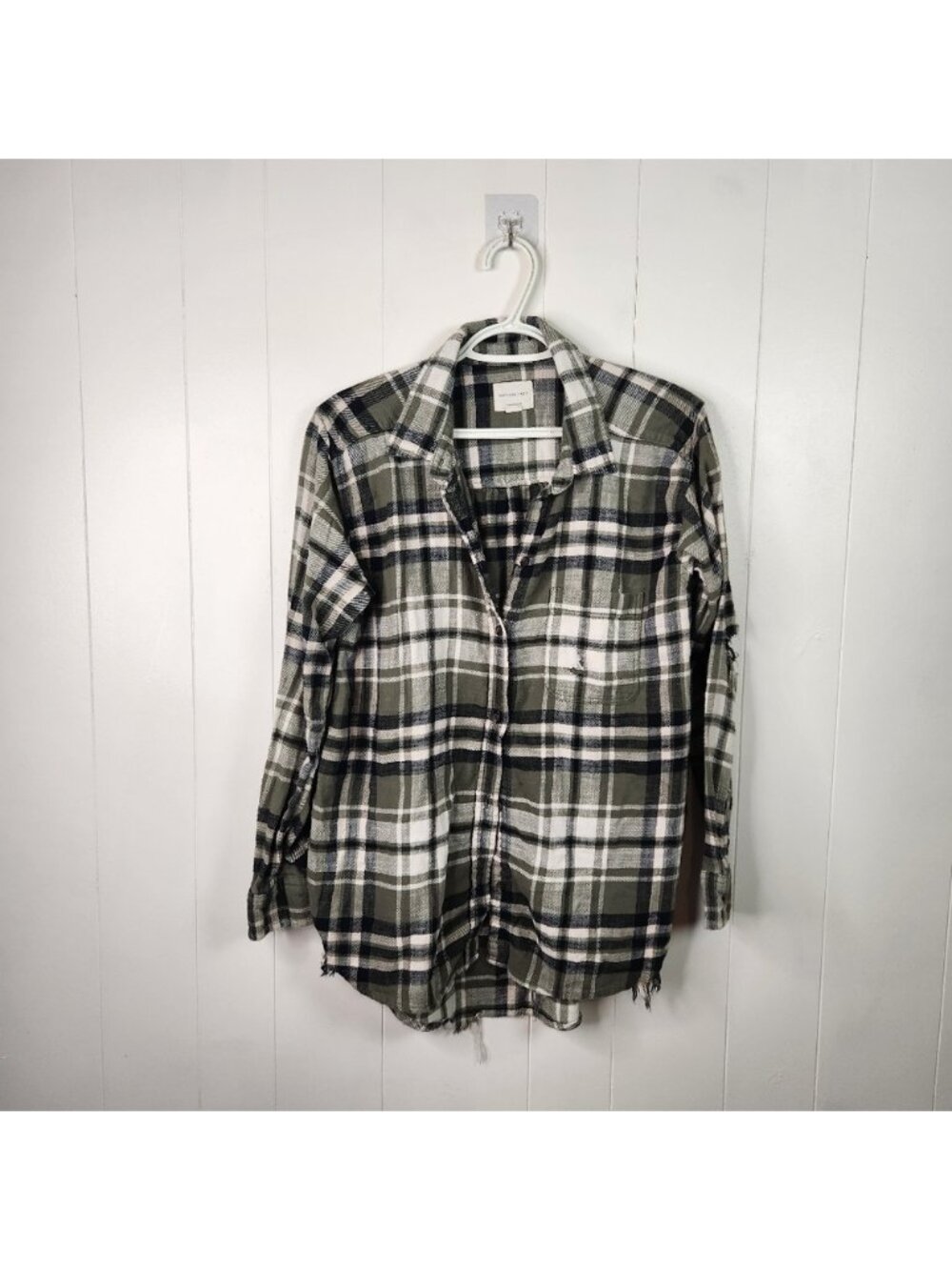 American Eagle AEO Green Plaid Boyfriend Flannel Long Sleeve Button Down Shirt